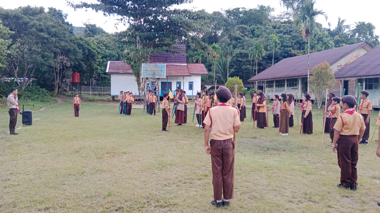 kegiatan Pramuka di SMPN 4 Haruai