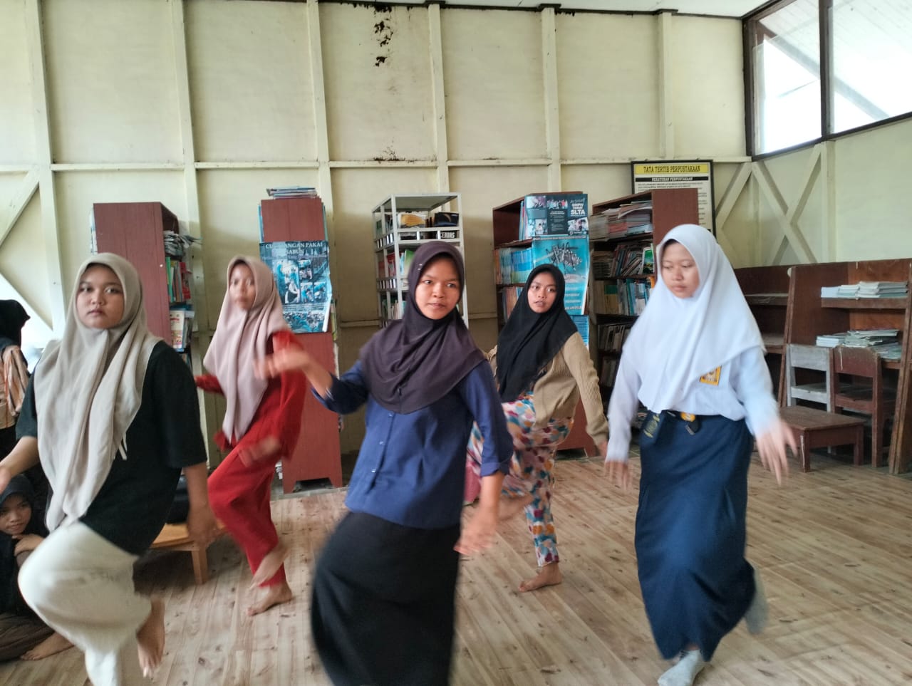 Kegiatan Menari