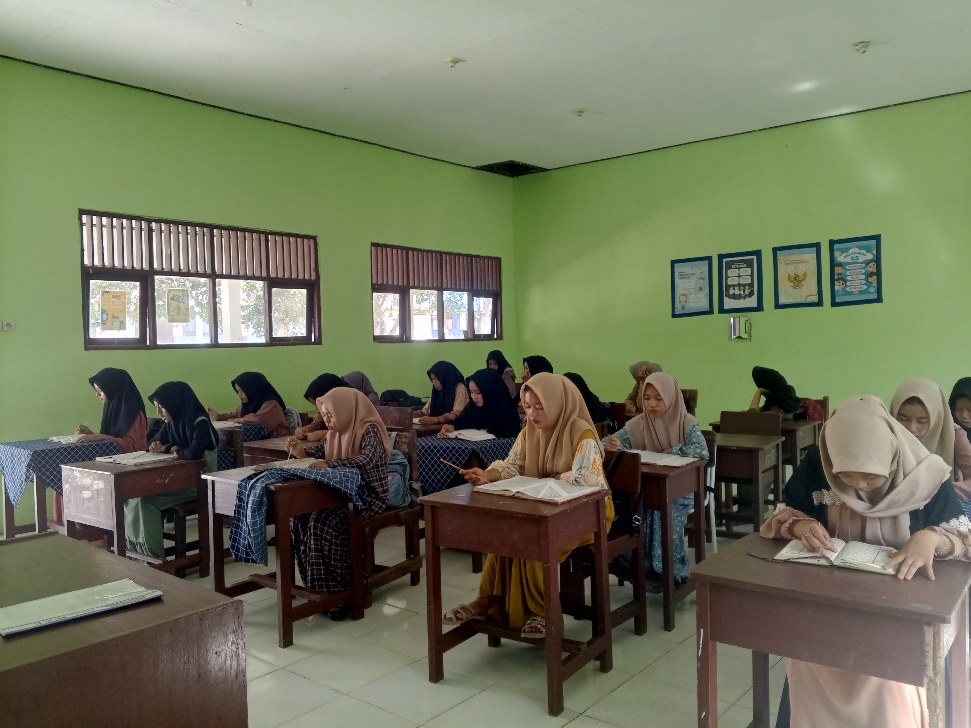 Kegiatan membaca Al-Qur'an dibulan ramadhan