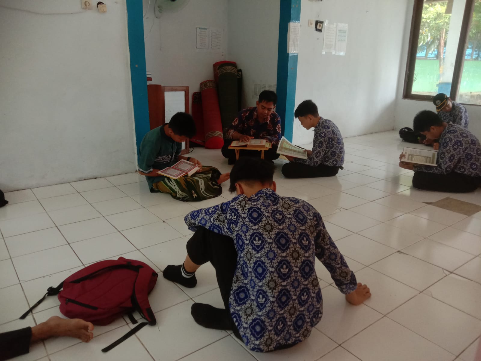 "BTQ SMP: Langkah Remaja Menuju Generasi Qur’ani"