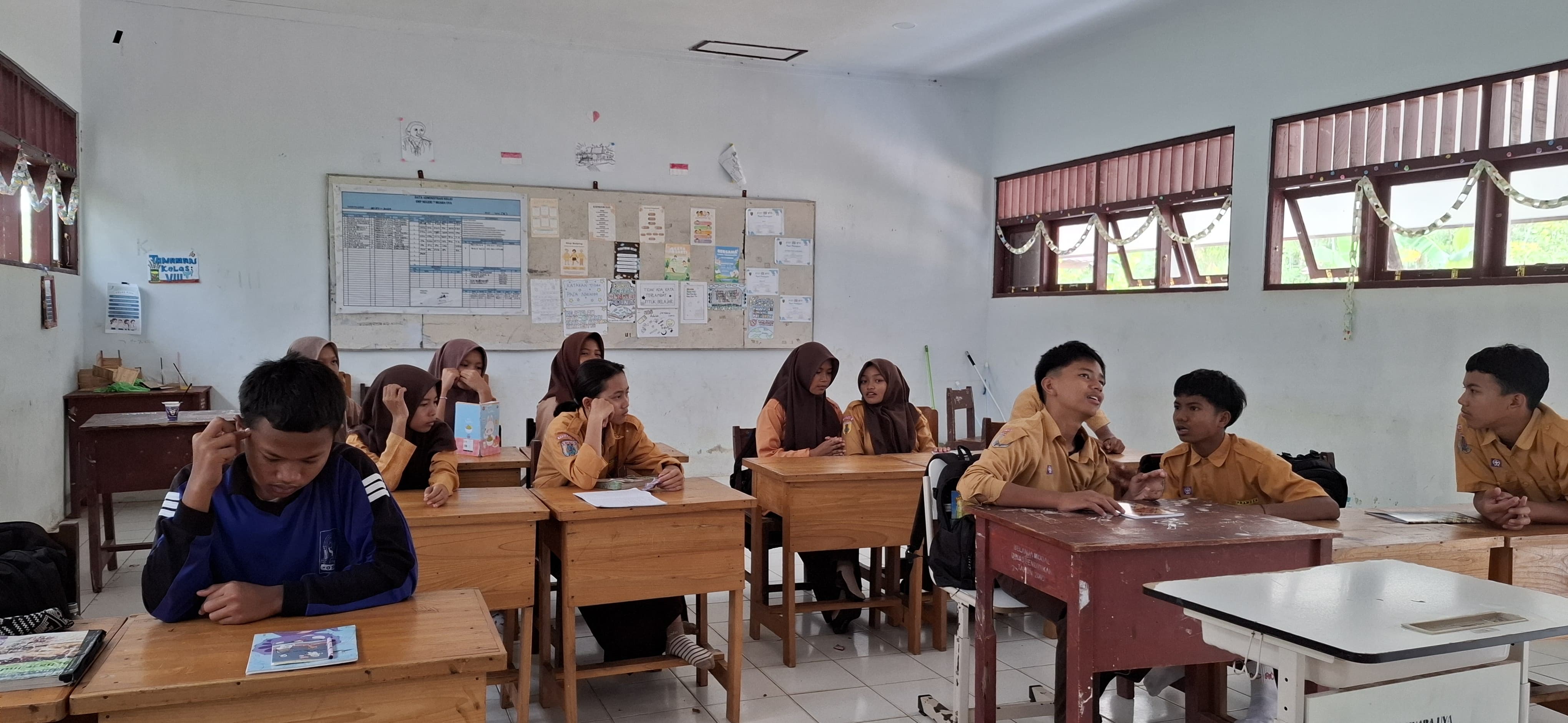 Ektrakurikuler Puisi bulan April 2025