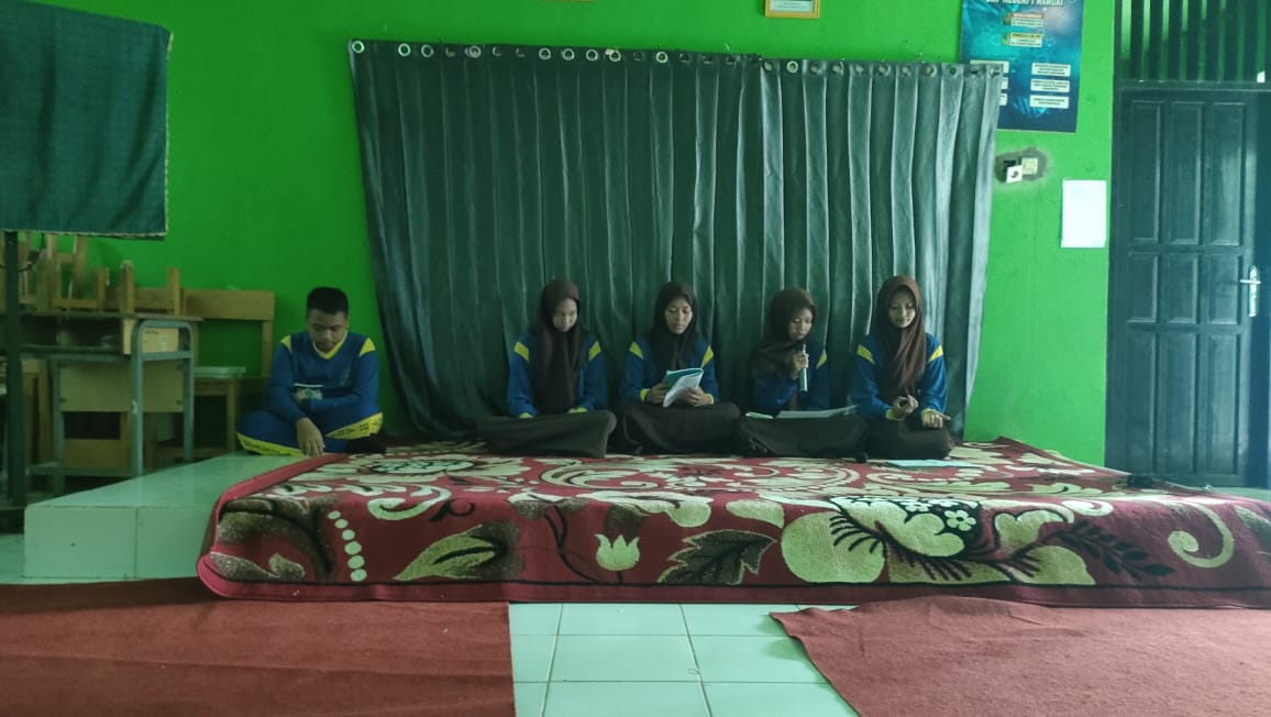 Kegiatan Bapandung atau Kisah banjar setiap Jum'at