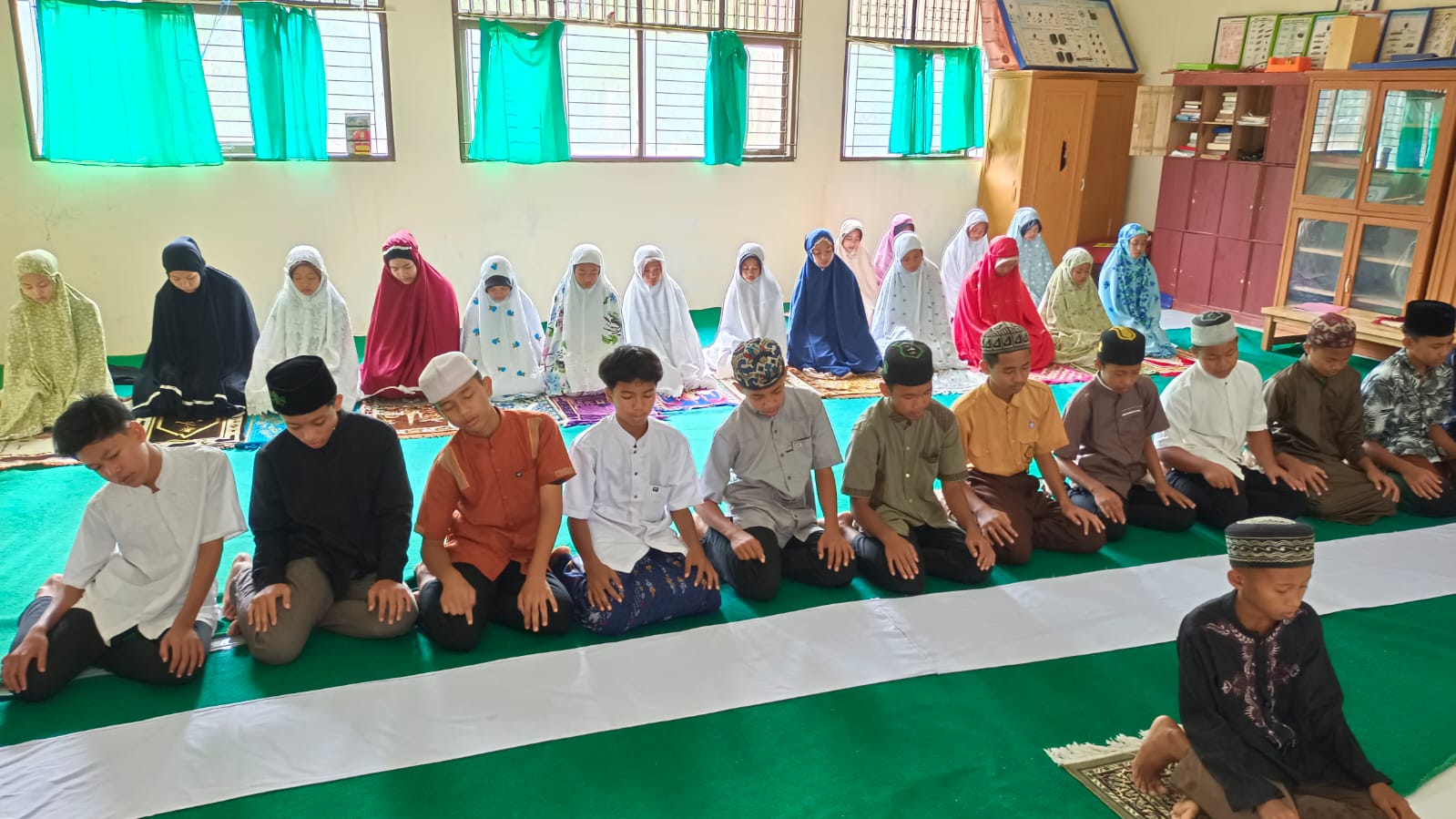 Kegiatan Keagamaan di SMP Negeri 7 Muara Uya