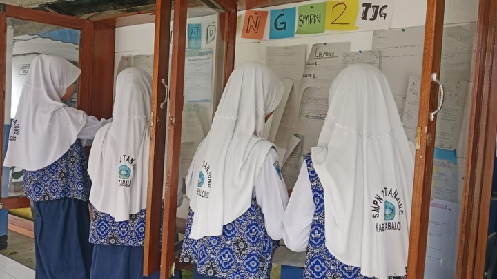 GERAKAN LITERASI SEKOLAH SMPN 2 TANJUNG