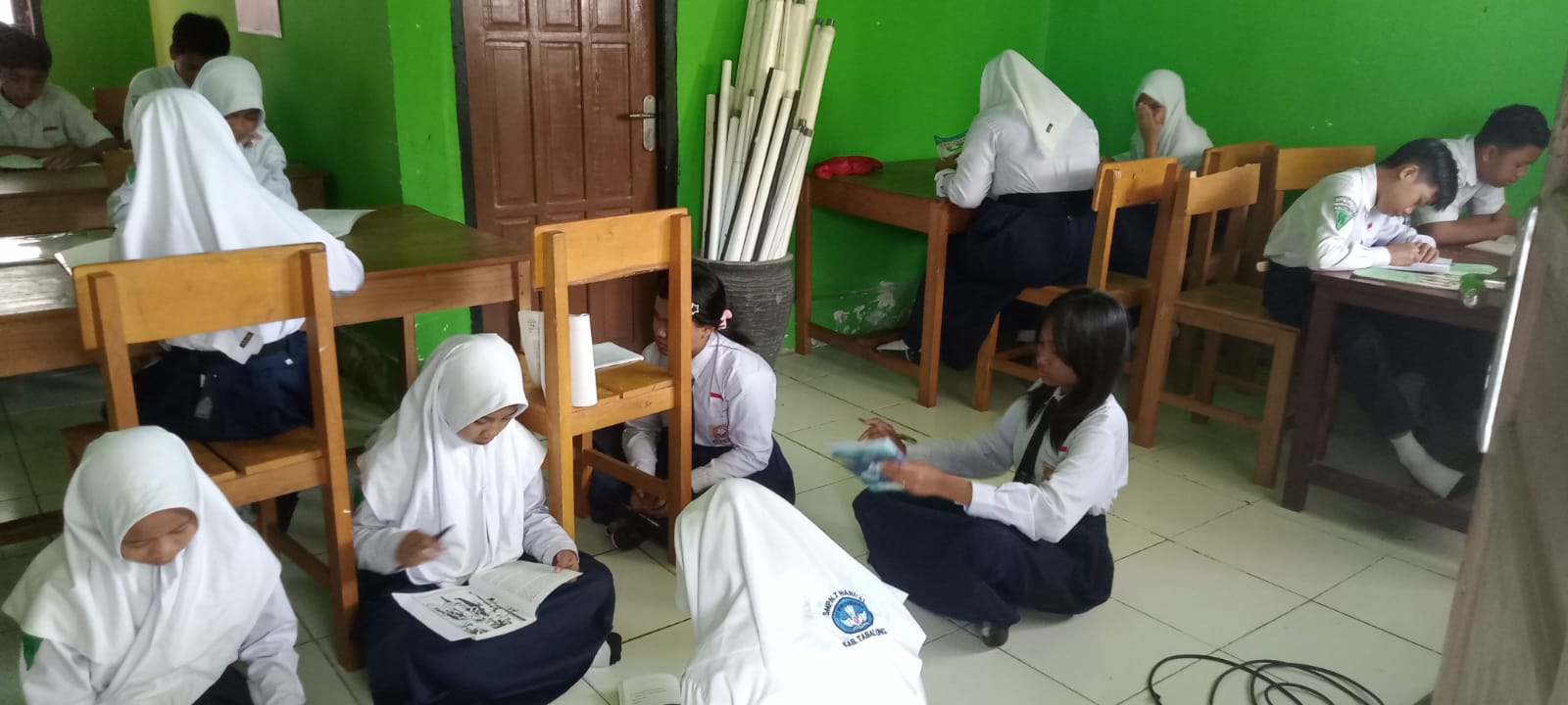 kegiatan literasi setiap pagi SMPN 7 Haruai